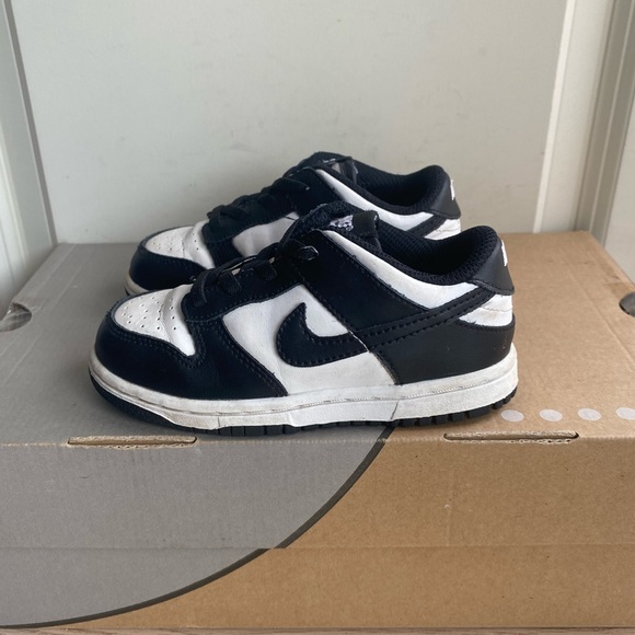 Nike Dunk “Panda” Toddler Sneakers - SZ 9 C - Picture 4 of 15